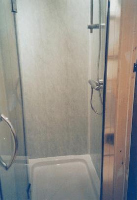 hinged shower cubicle door